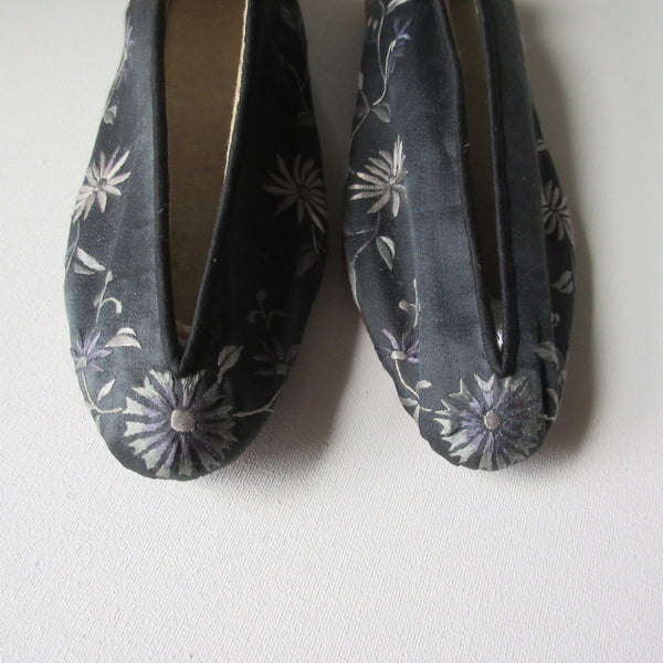 Antique Chinese Shoes