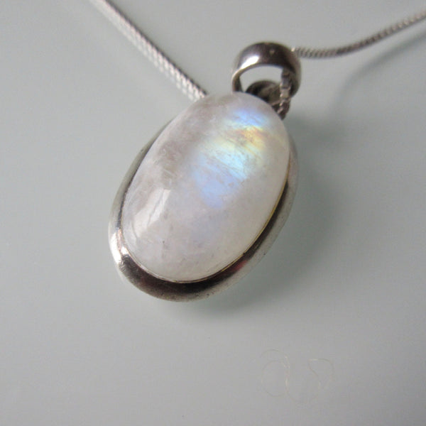 Vintage Moonstone Pendant & New Sterling Silver Chain