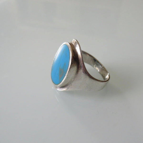Mid Century Turquoise and Sterling Silver Ring