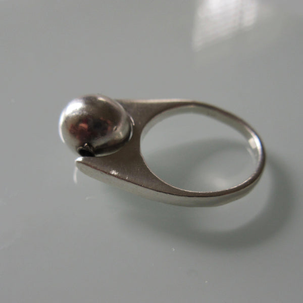 Modernist Sterling Silver Spinning Ball Ring