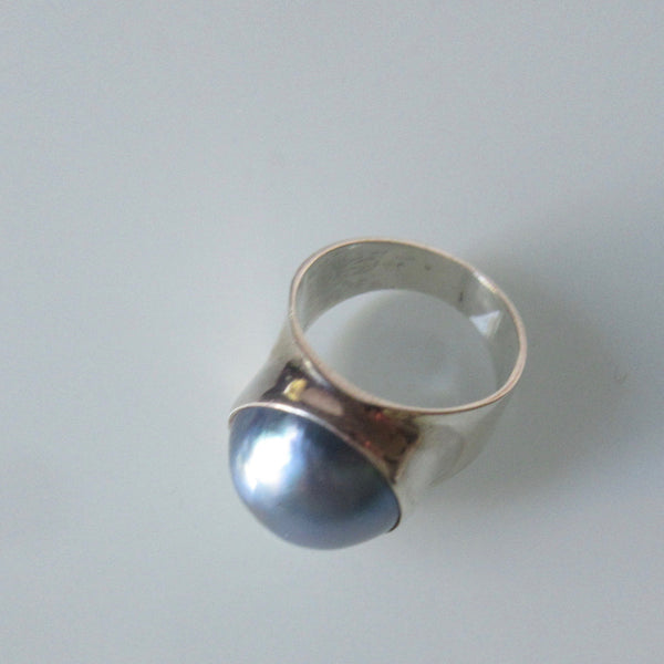Mid Century Modern Blue Mabe Pearl Sterling Silver Ring