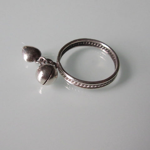 Vintage Sterling Silver Dangle Ring