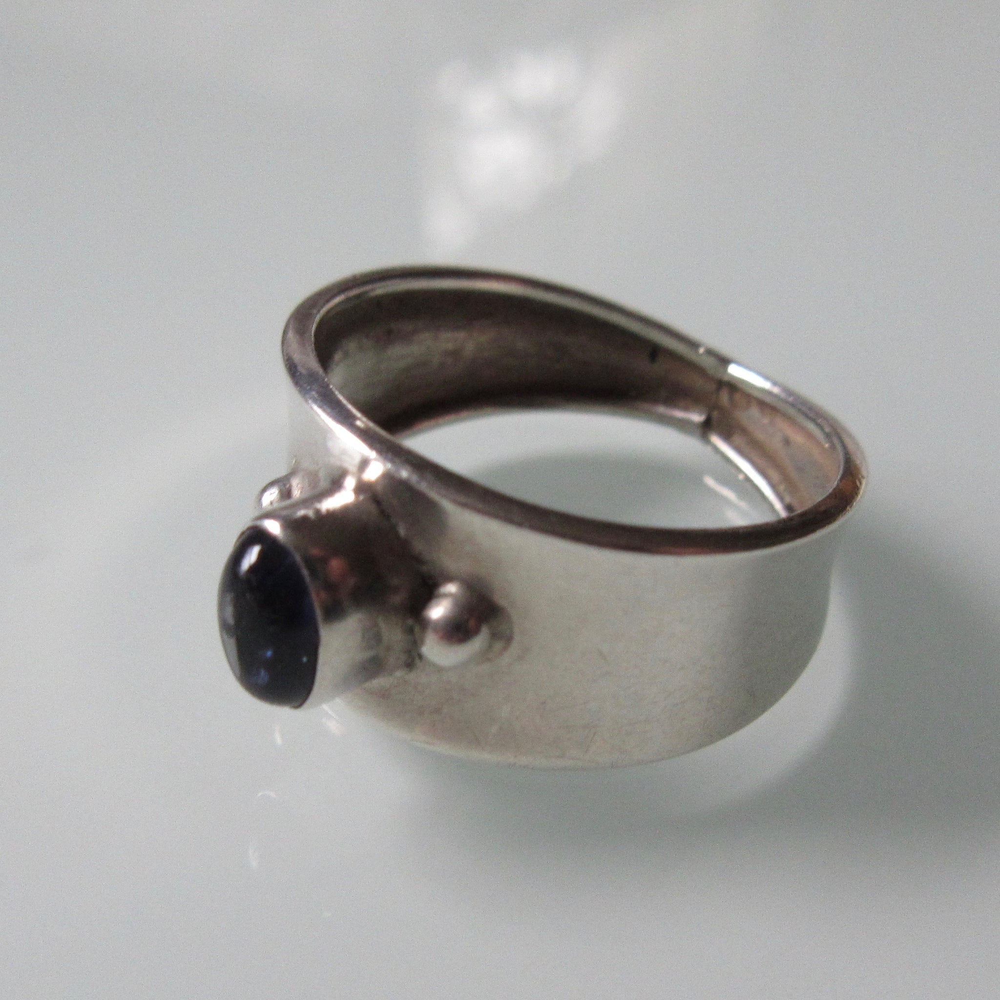 Vintage Small Onyx Sterling Silver Band Ring