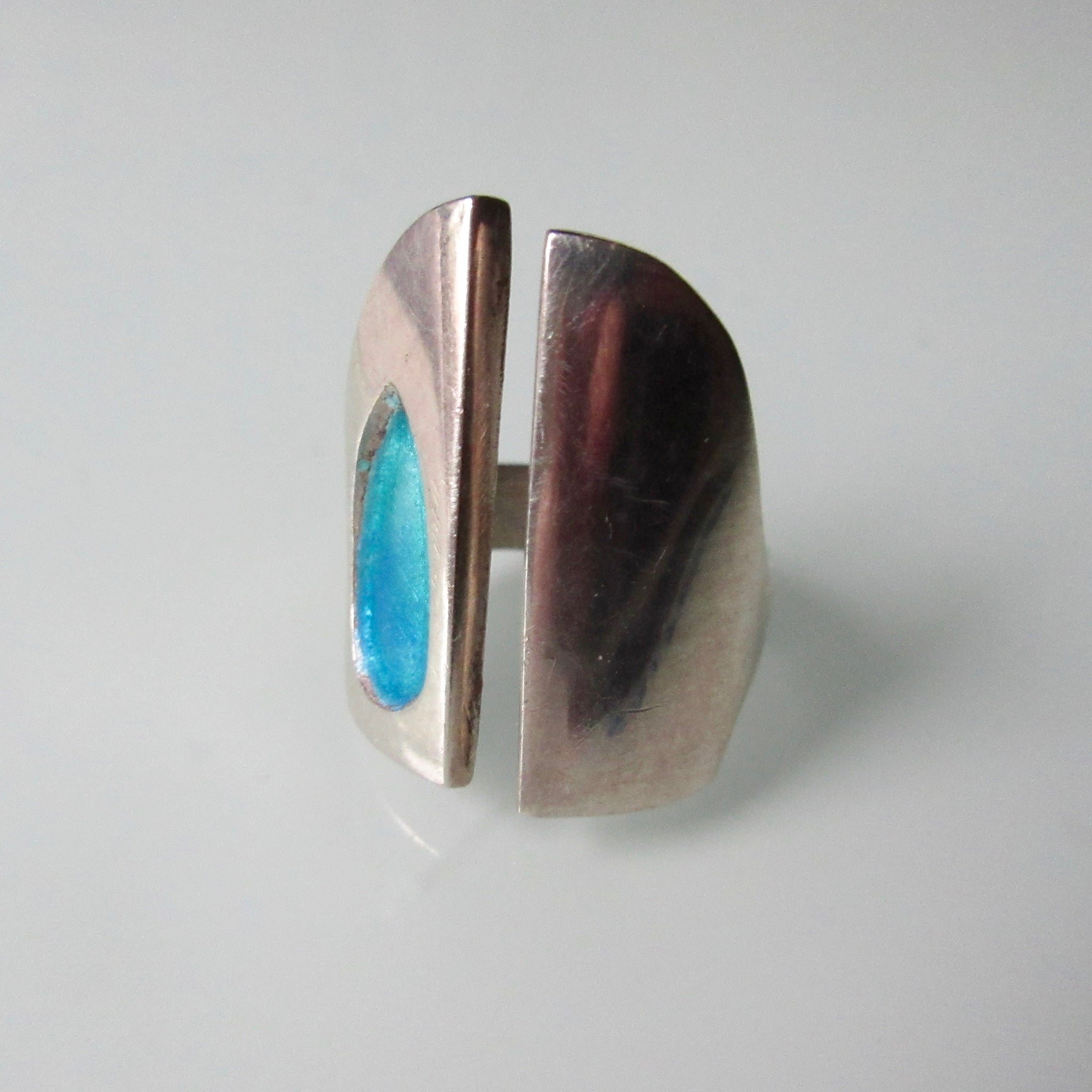 Mid Century Modern Ring With Enamel Inset